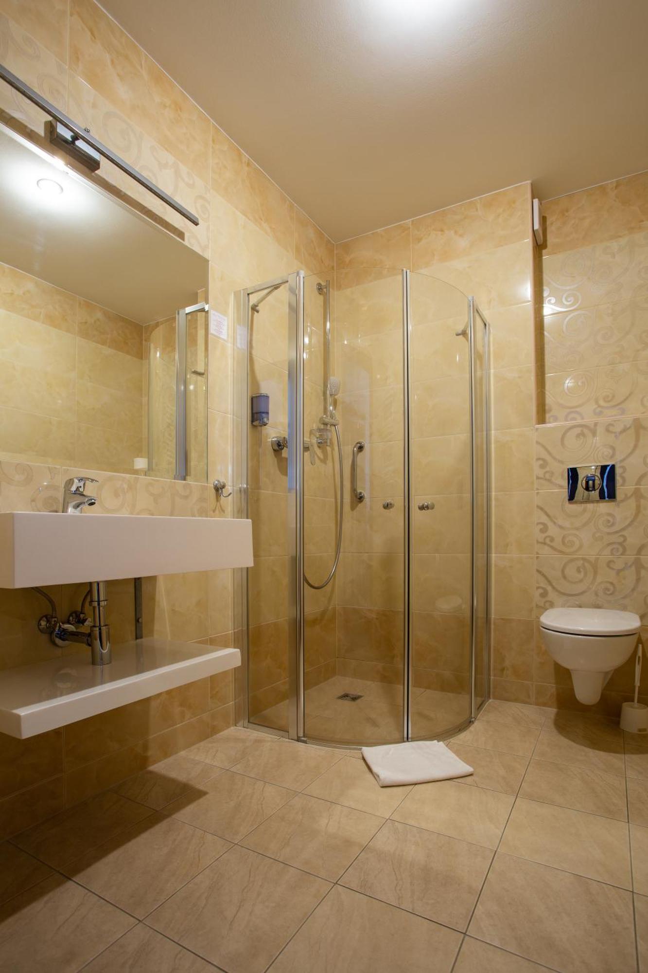 Budget Double Room,1743034793:JPEG